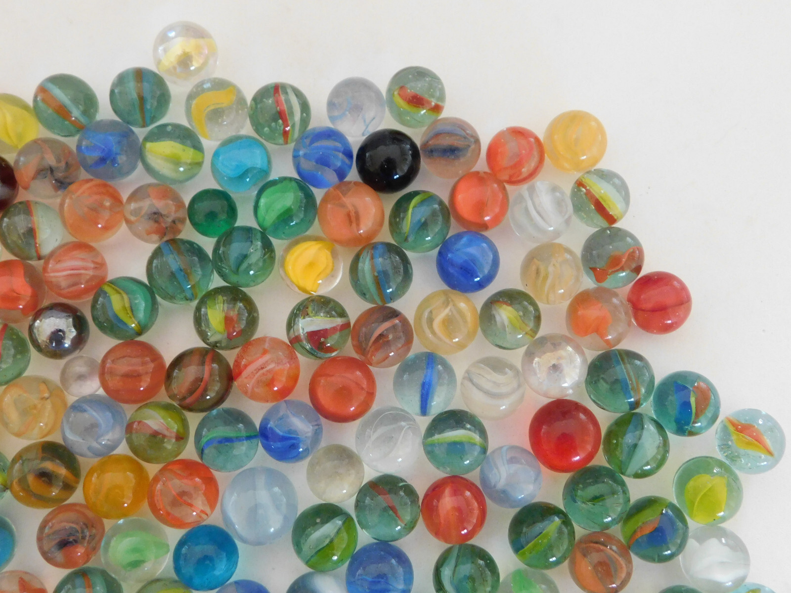 Lot of 150 Vintage Marbles – Mostly Cat’s Eyes of Various Makers