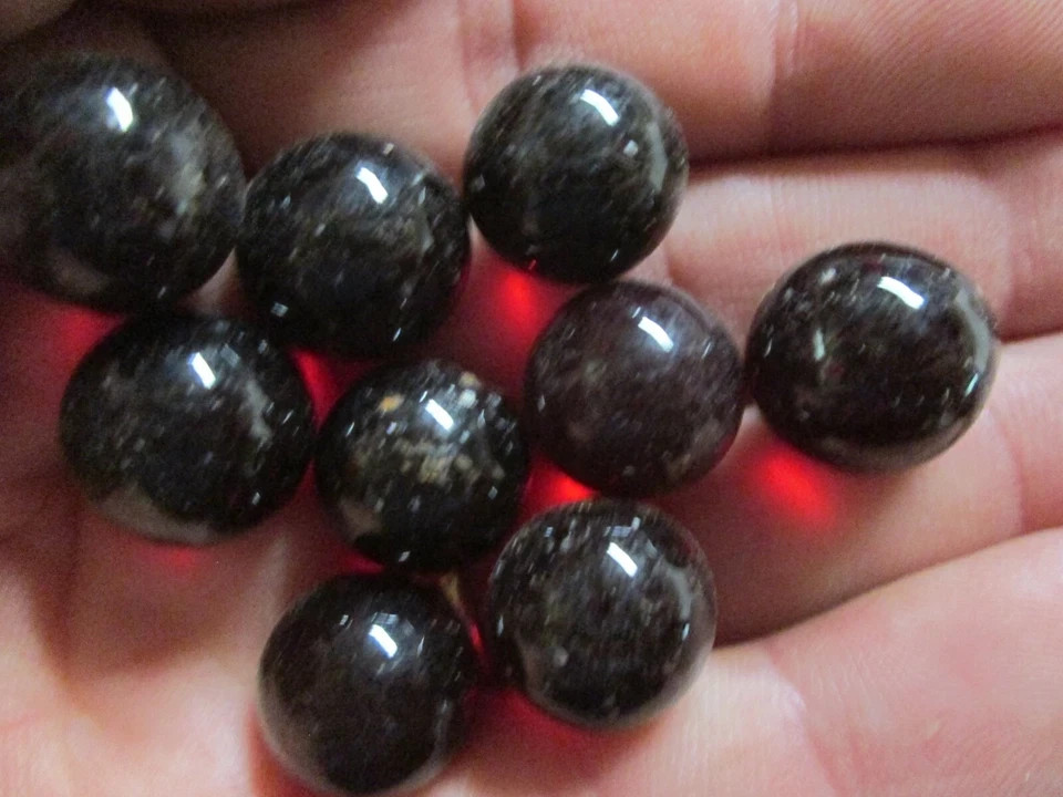 MARBLE BULK LOT 1 LB 9/16″ + or – DEEP RED COLOR CHAMPION MARBLES